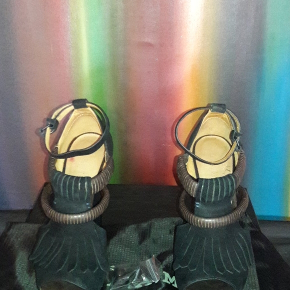 LA.M.B. HORTENSIA HEELS - Picture 7 of 8